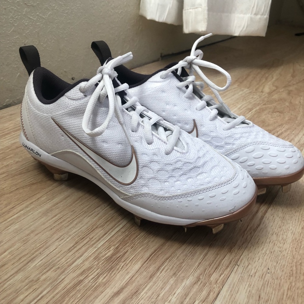 Women’s Nike Lunarlon Cleats